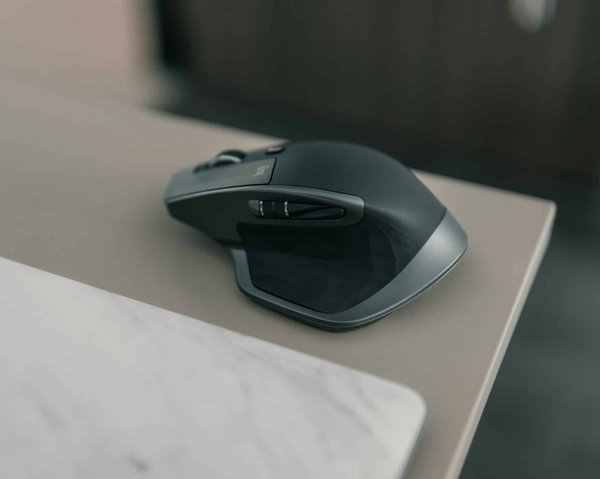 Comment choisir une souris ergonomique pour prévenir le syndrome du canal carpien ?
