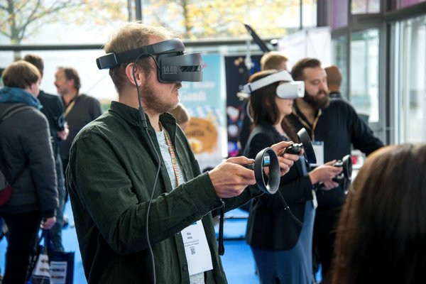 Comment les technologies de réalité augmentée peuvent-elles transformer l'expérience utilisateur dans les applications de shopping en ligne ?